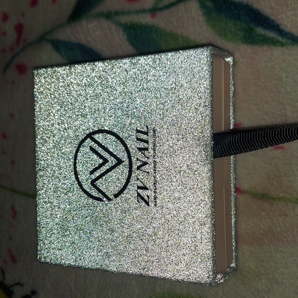 Press on nails - Picture 6 of 6